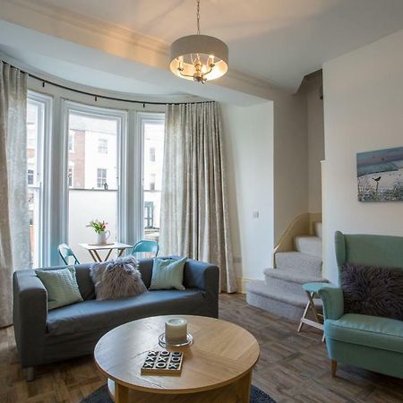 Stylish Apartment Close To Gloucester Quays & Docks Exterior photo